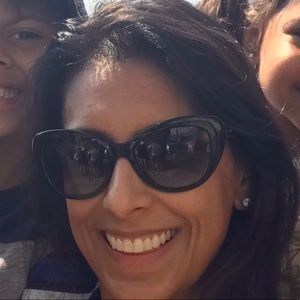 Meet your Posher, Leena